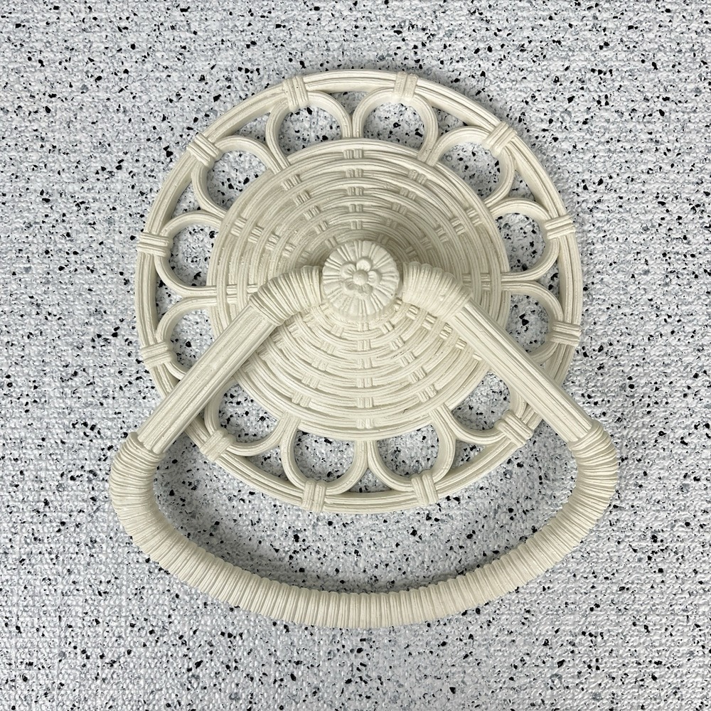 Vintage 70s Homco White‎ Plastic Towel Ring Bathroom Decor Faux Wicker Rattan